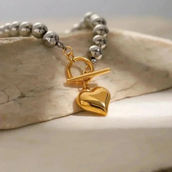*NEW* 18K Gold Plated Stainless Steel Two Tone Toggle Bracelet & Heart Pendant - Picture 5 of 9